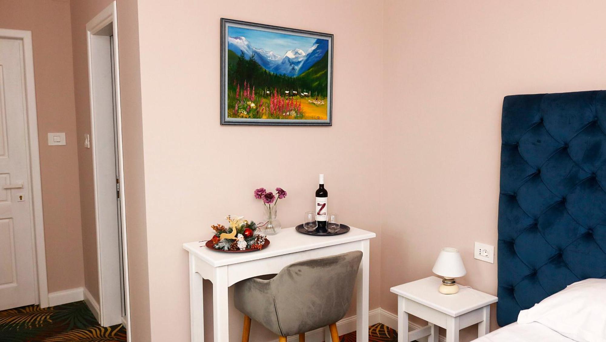 Pensiunea Pink House Runcu Hotel Runcu  Buitenkant foto